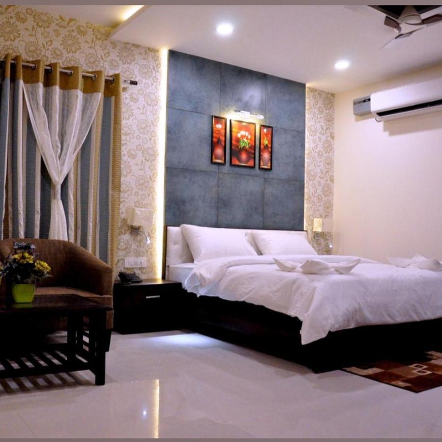 Hotel Bellevue , Gwalior Exterior photo